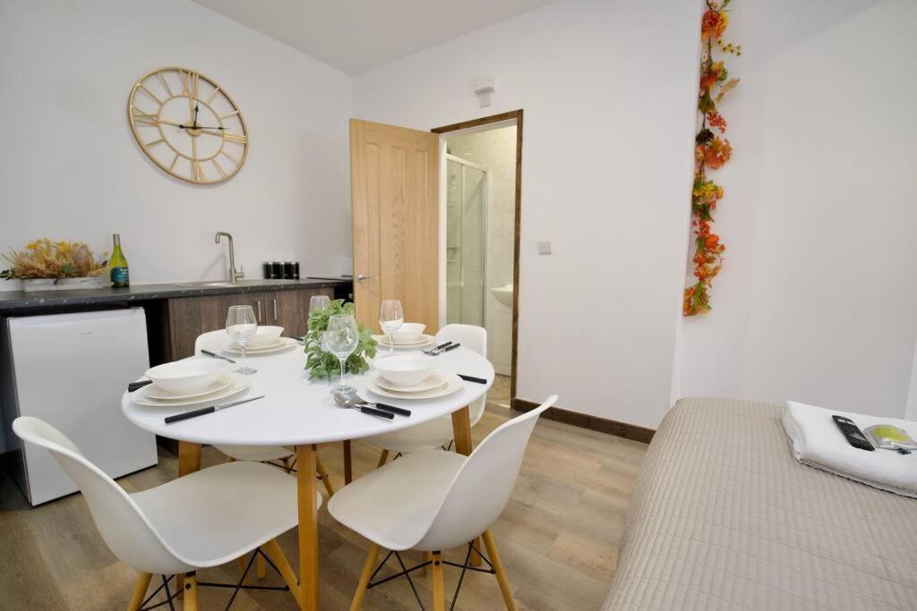 Matlock 1 - Apartment